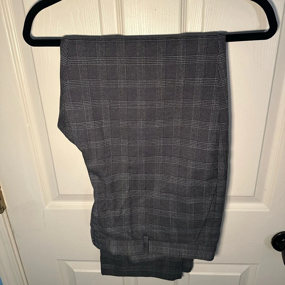 Tommy Hilfiger Gray Plaid Trousers NWOT - Picture 1 of 2